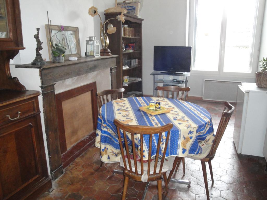 Appartement Des Vieilles Halles Fère-en-Tardenois Zewnętrze zdjęcie